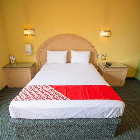 Auto Hotel Hacienda Arriba León Exteriör bild